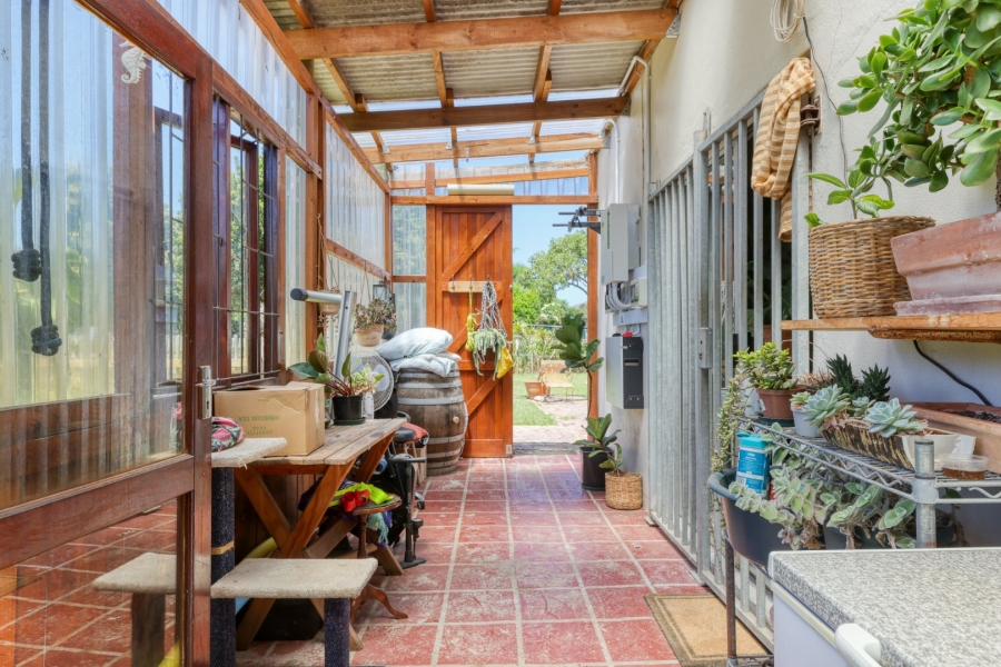 5 Bedroom Property for Sale in Crofters Valley Western Cape